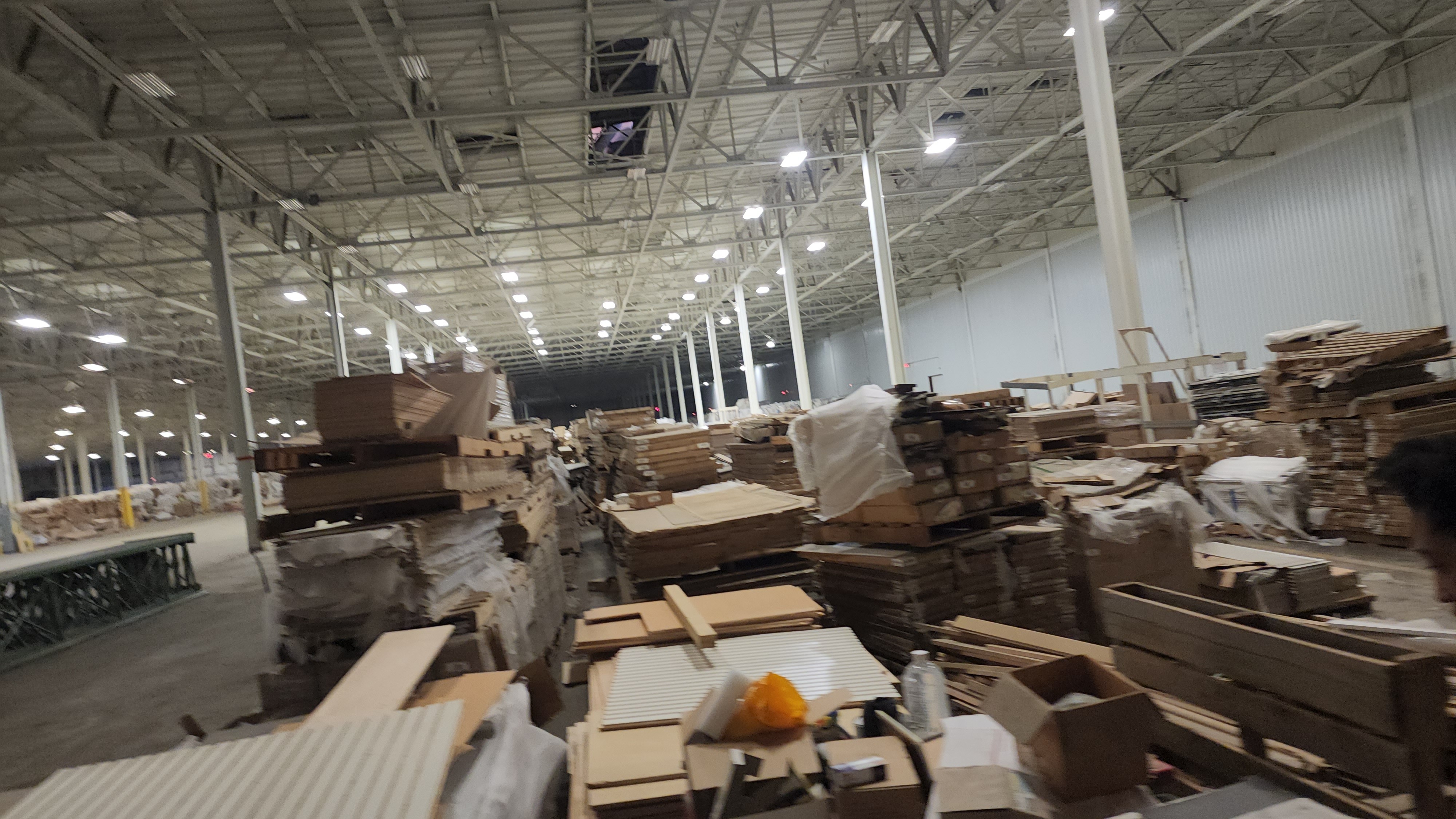 Warehouse inventory rows